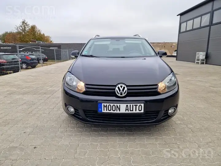 Volkswagen Golf Variant 2012 photo 2