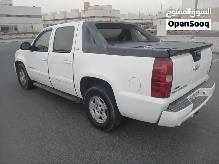 Chevrolet Avalanche 2009 photo 3