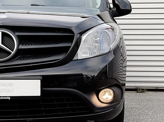 Mercedes-Benz Andre 2018 photo 4
