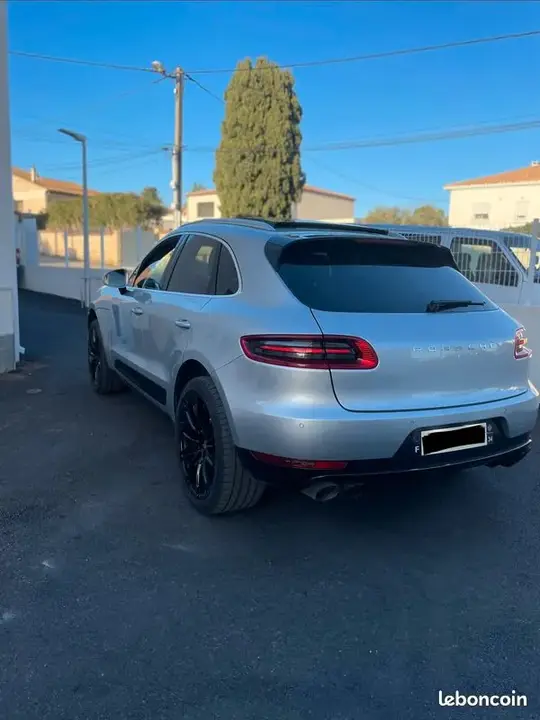 Porsche Macan 2016 photo 2