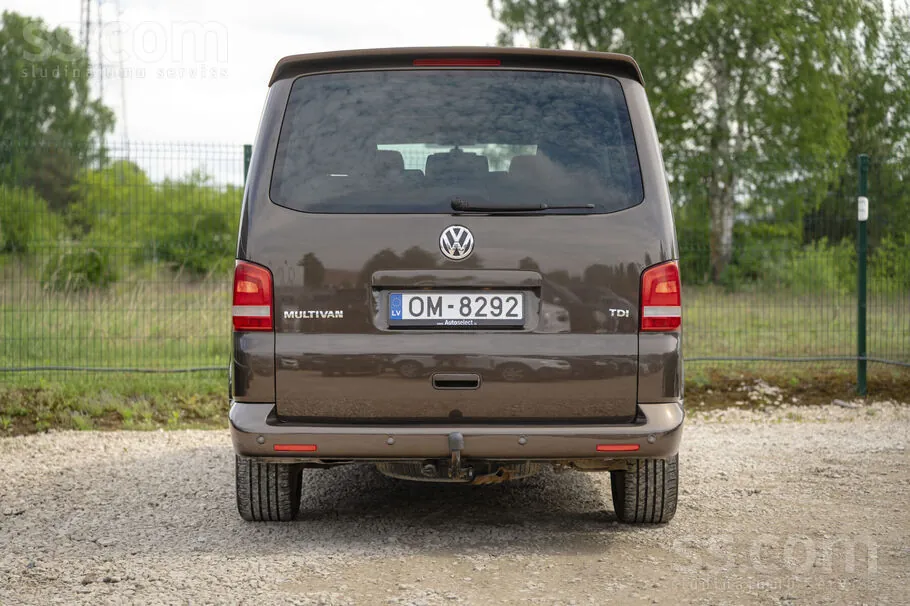 Volkswagen Multivan 2009 photo 5