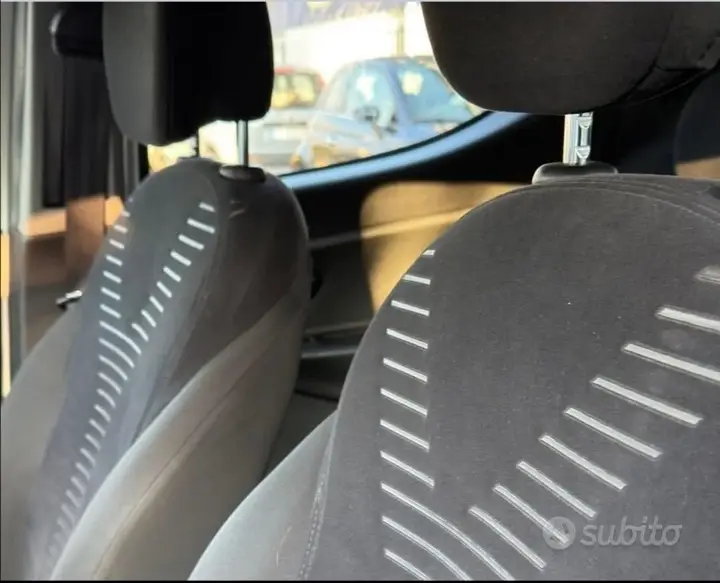 Lancia Ypsilon 2012 photo 5