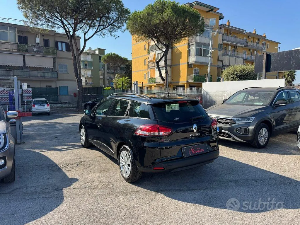 Renault Clio 2015 photo 2