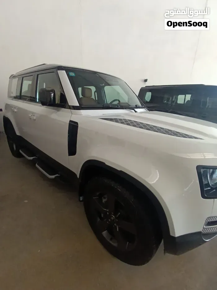 Land Rover Defender 2024 photo 3