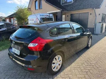 Ford Focus 2012 photo 2