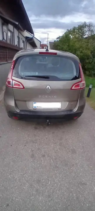 Renault Scenic 2010 photo 2