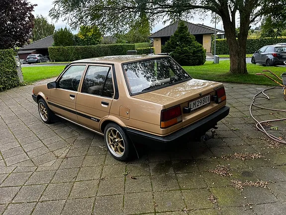 Toyota Corolla 1985 photo 3