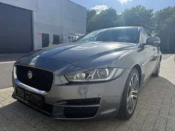 Jaguar Xe 2018 photo 2