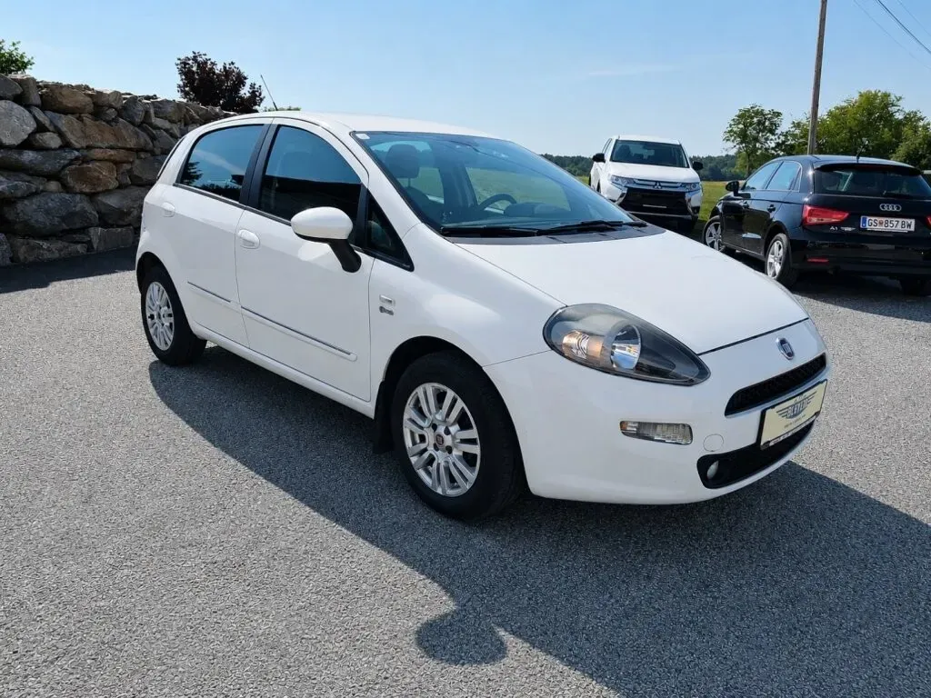 Fiat Punto 2013 photo 2