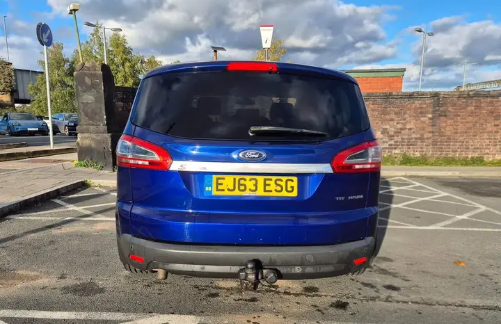 Ford S-Max 2013 photo 4