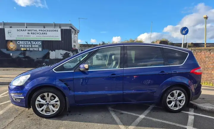 Ford S-Max 2013 photo 2