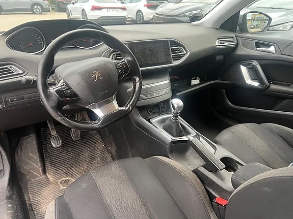 Peugeot 308 2016 photo 5