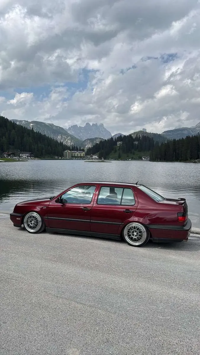 Volkswagen Vento 1993 photo 3