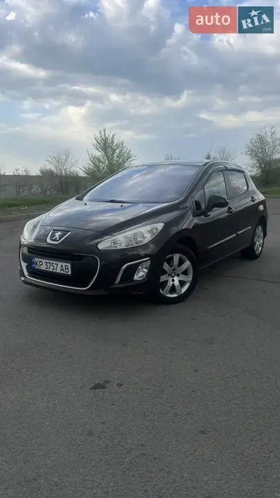Peugeot 308 2012 photo 4