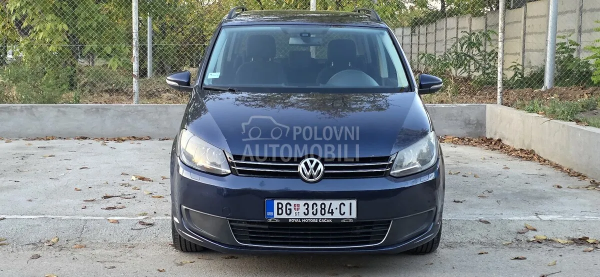 Volkswagen Touran 2013 photo 2