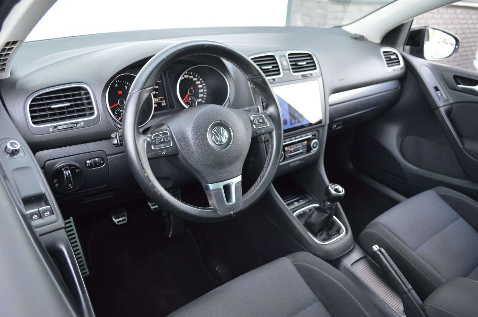 Volkswagen Golf 2012 photo 3