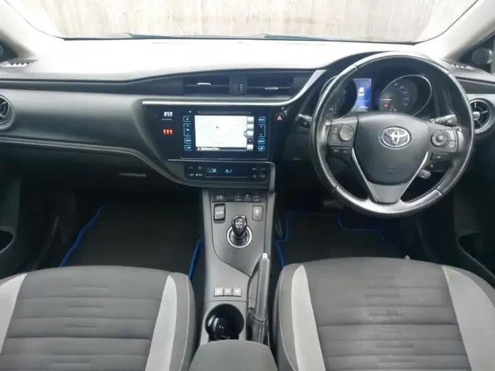 Toyota Auris 2017 photo 3