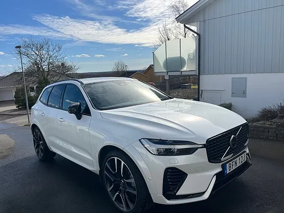 Volvo Xc60 2025 photo 2