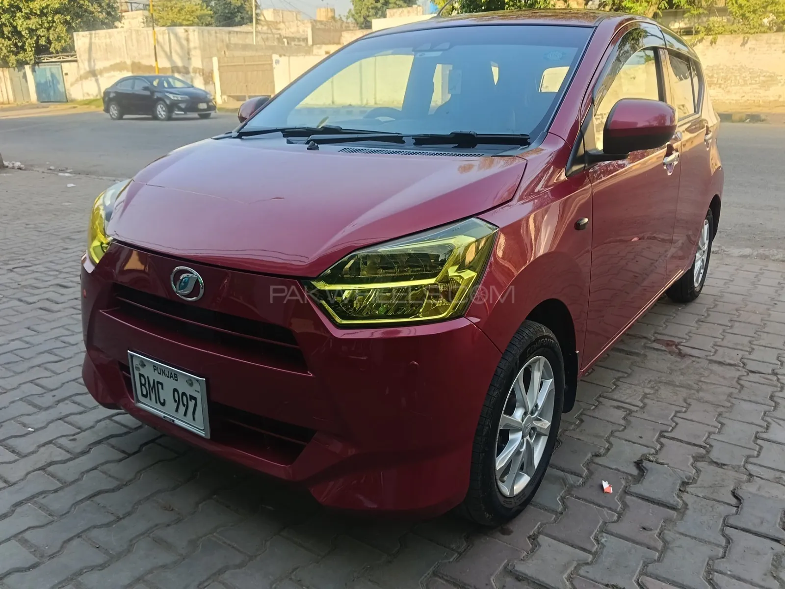 Daihatsu Mira