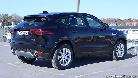 Jaguar E-Pace 2019 photo 4