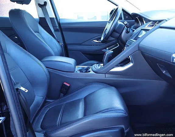 Jaguar E-Pace 2019 photo 5