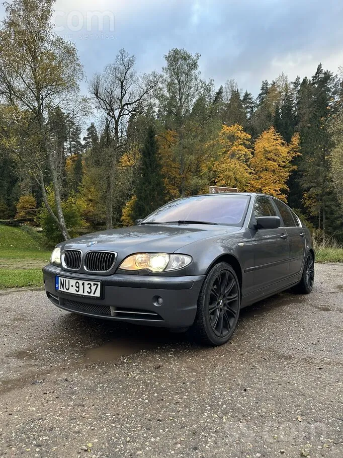 BMW 330