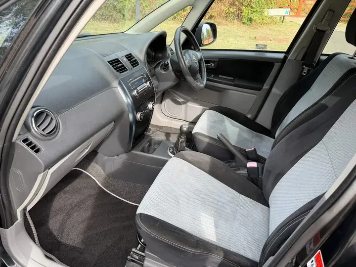 Suzuki Sx4 2011 photo 5