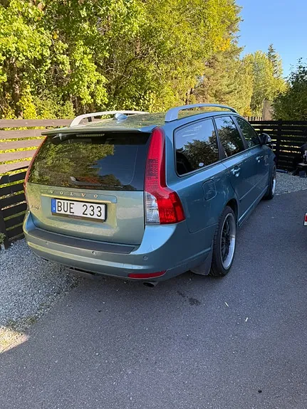 Volvo V50 2010 photo 2