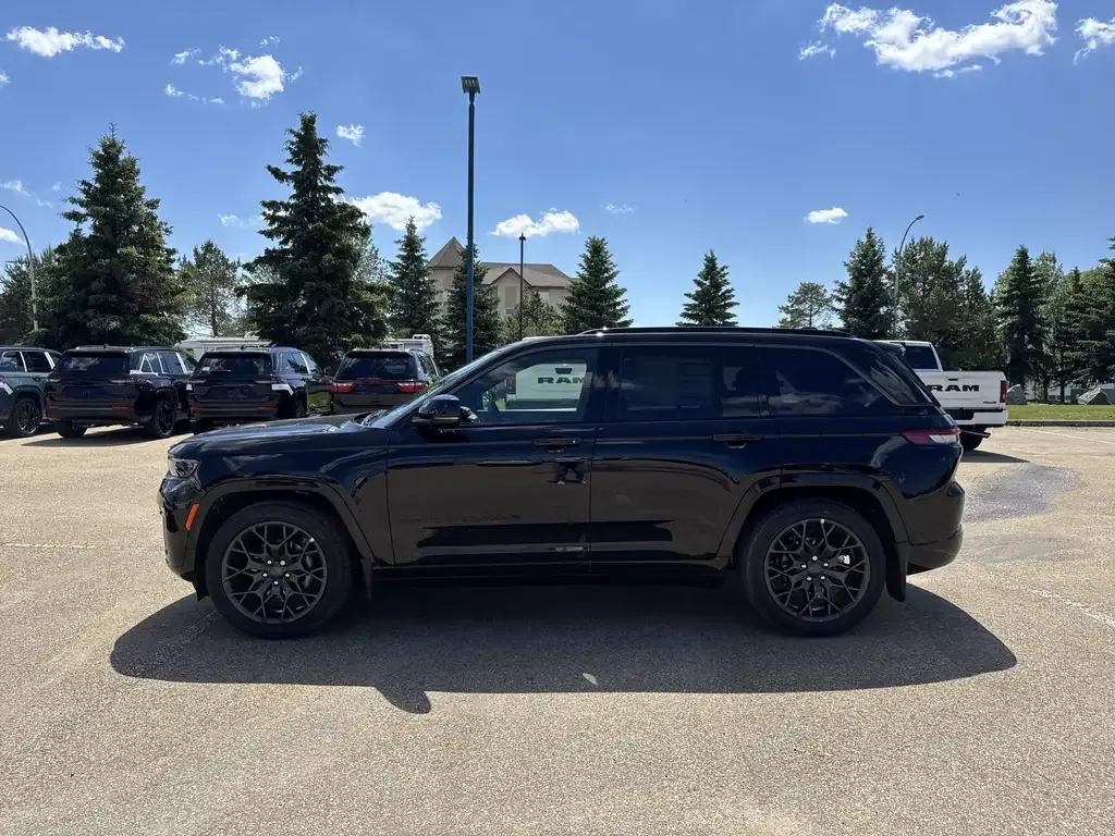 Jeep Grand Cherokee 2026 photo 4