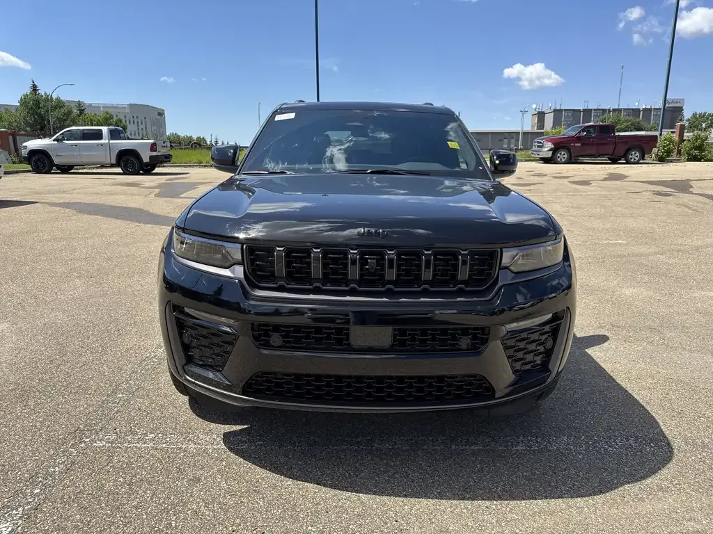 Jeep Grand Cherokee 2026 photo 2