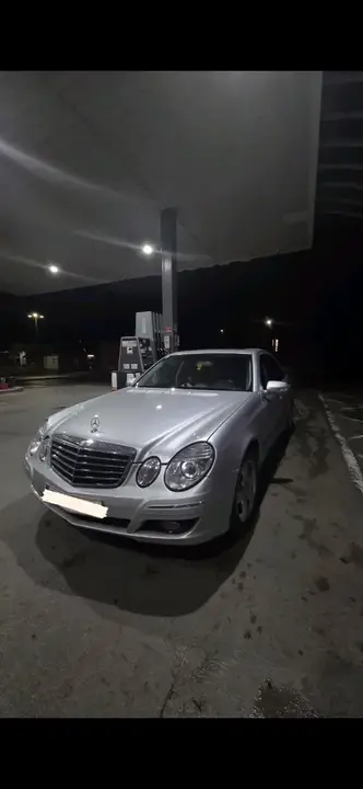 Mercedes-Benz E-Class 2006 photo 2