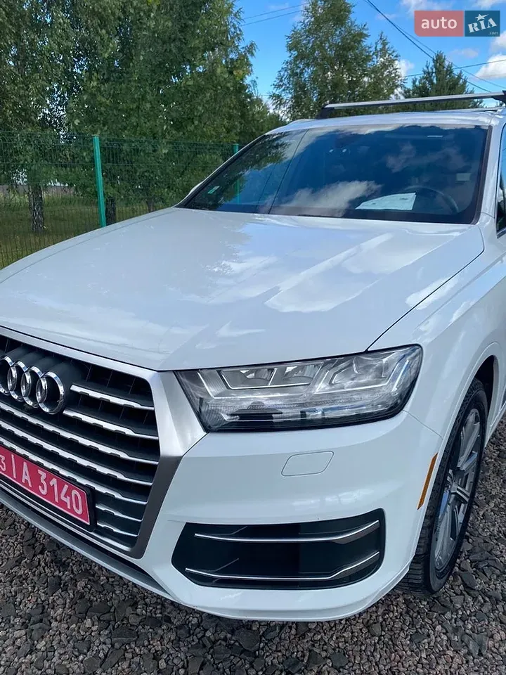 Audi Q7 2019 photo 2