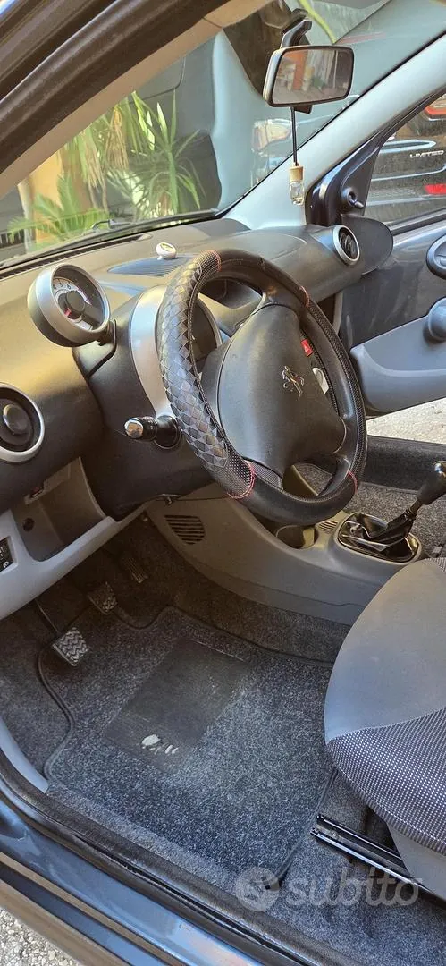 Peugeot 107 2006 photo 4