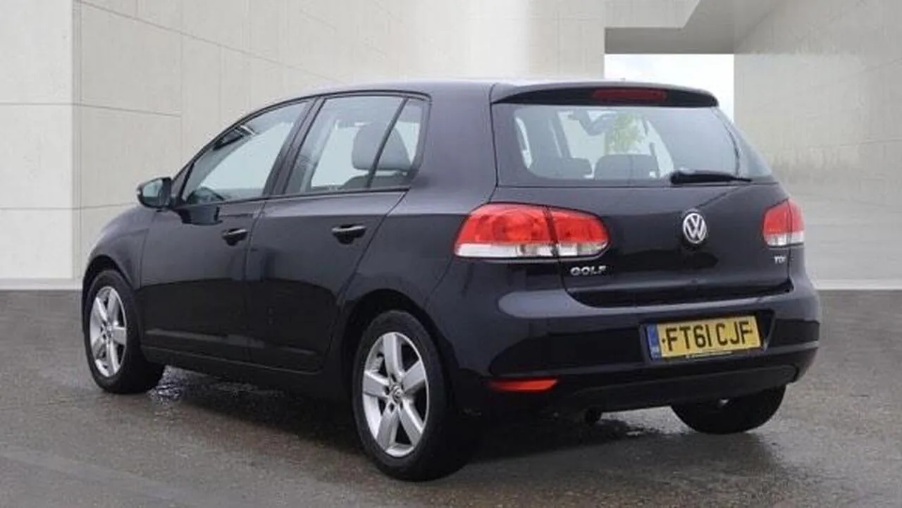 Volkswagen Golf 2011 photo 3