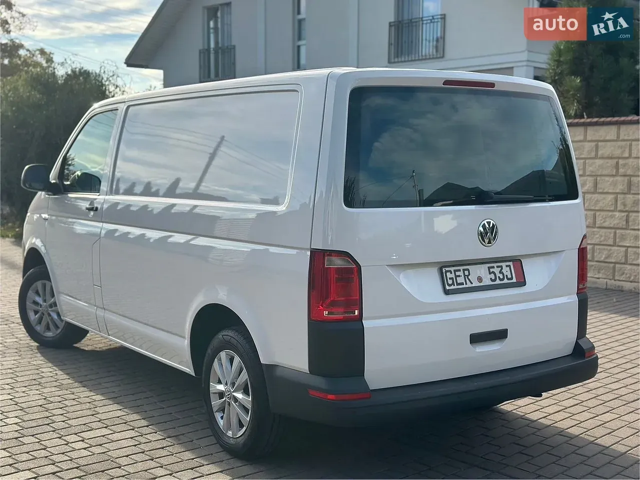 Volkswagen Transporter 2019 photo 5