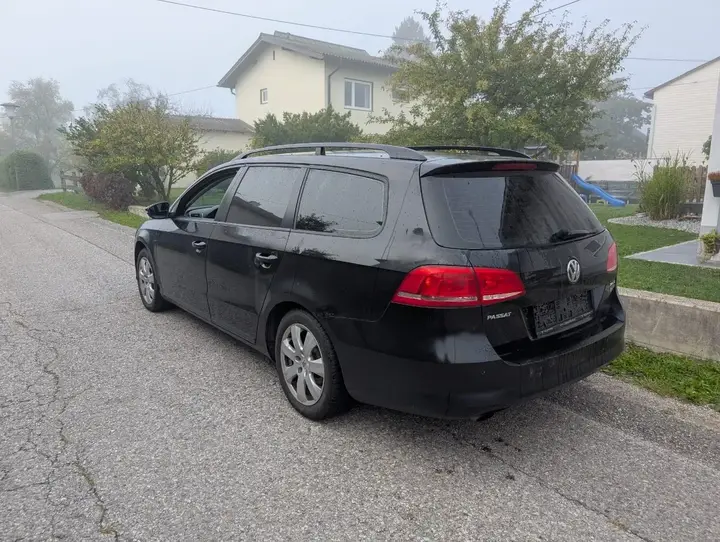 Volkswagen Passat Variant 2010 photo 2