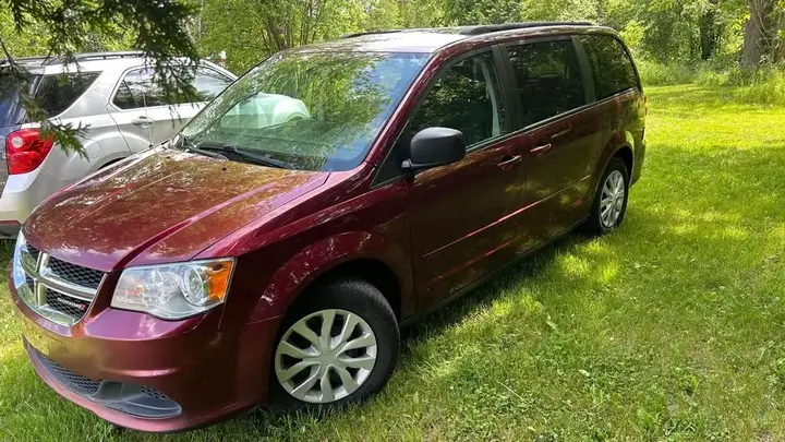 Dodge Grand Caravan 2016 photo 2
