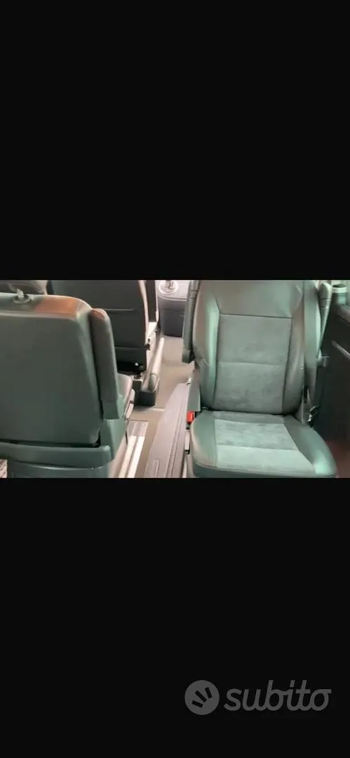 Volkswagen Multivan 2010 photo 4