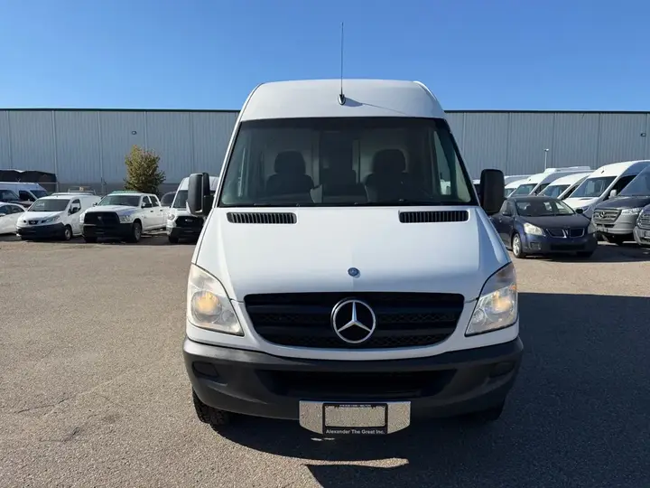 Mercedes-Benz Sprinter 2013 photo 2