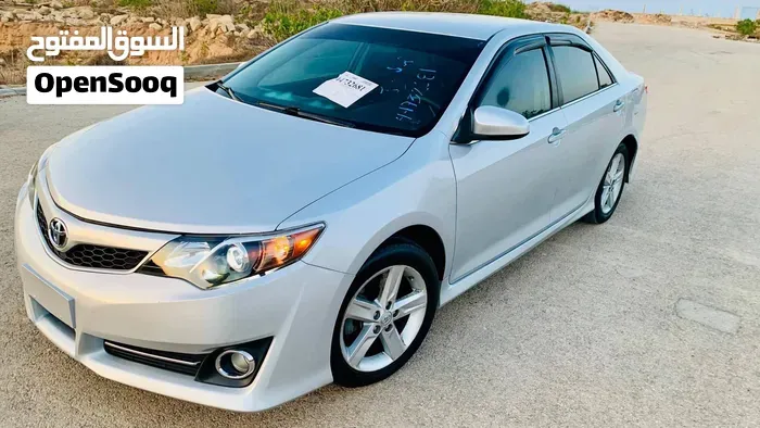 Toyota Camry 2013 photo 2