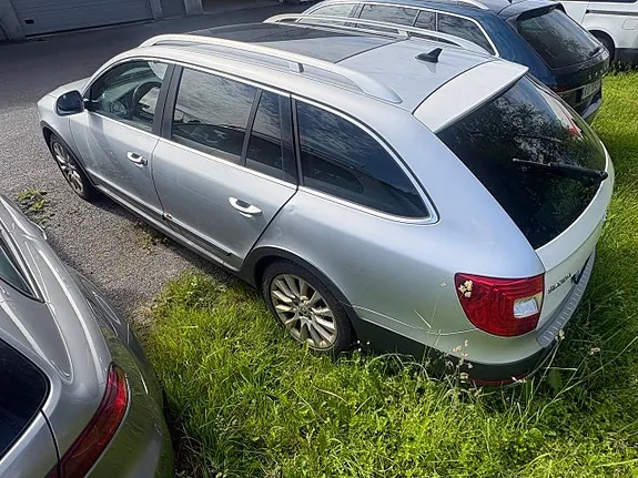 Skoda Superb 2015 photo 2