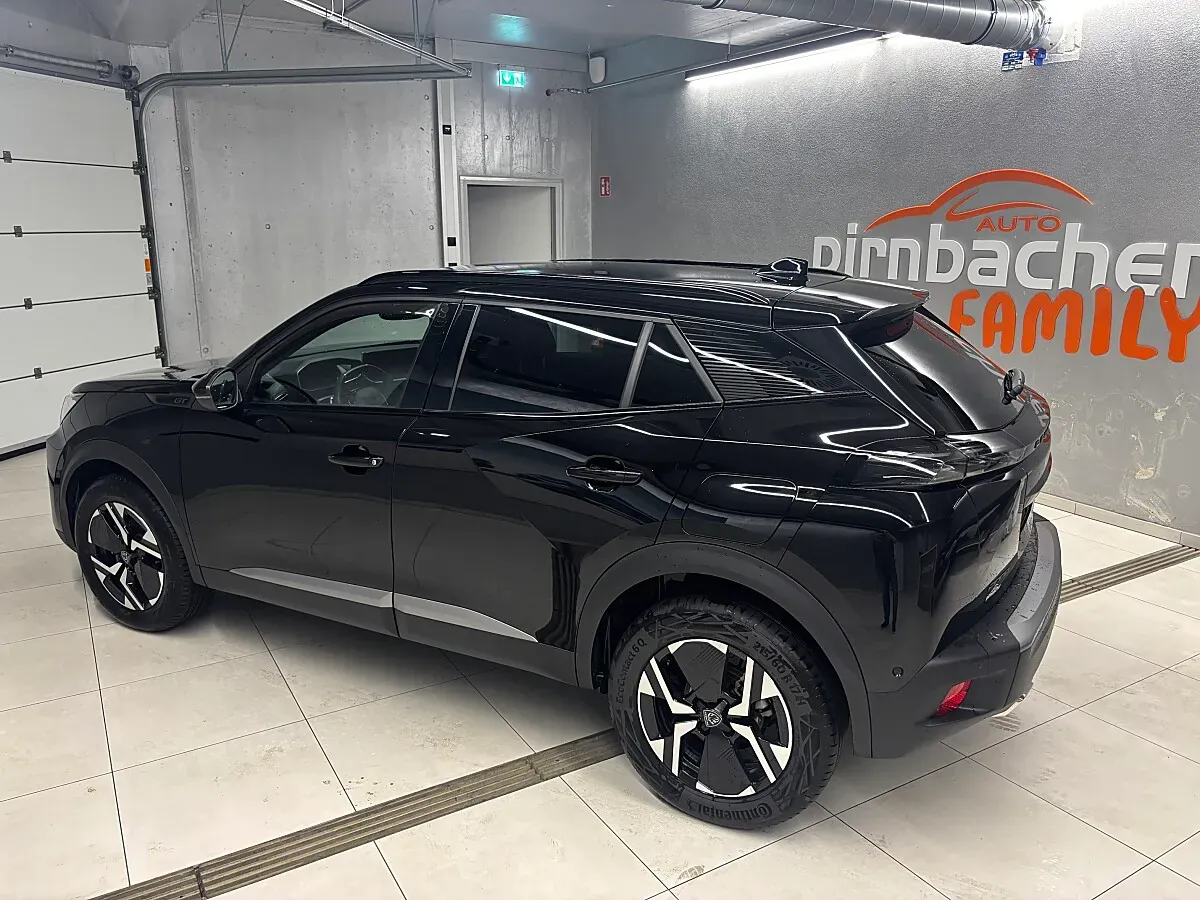 Peugeot 2008 2025 photo 2