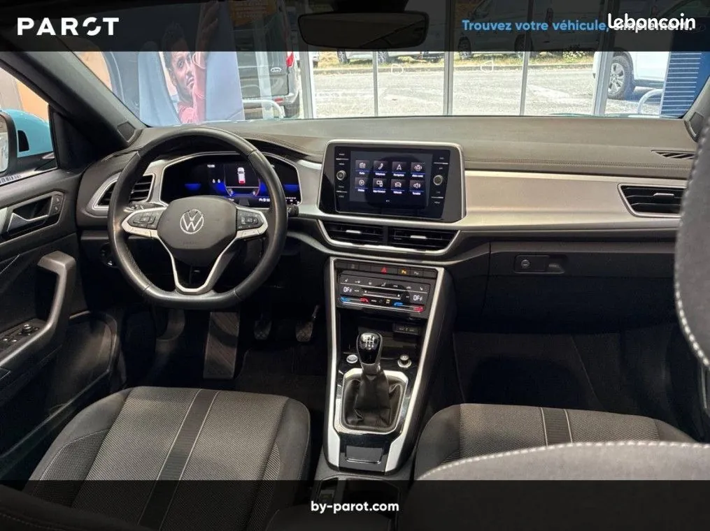 Volkswagen T-Roc 2023 photo 3