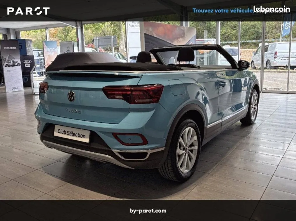 Volkswagen T-Roc 2023 photo 2