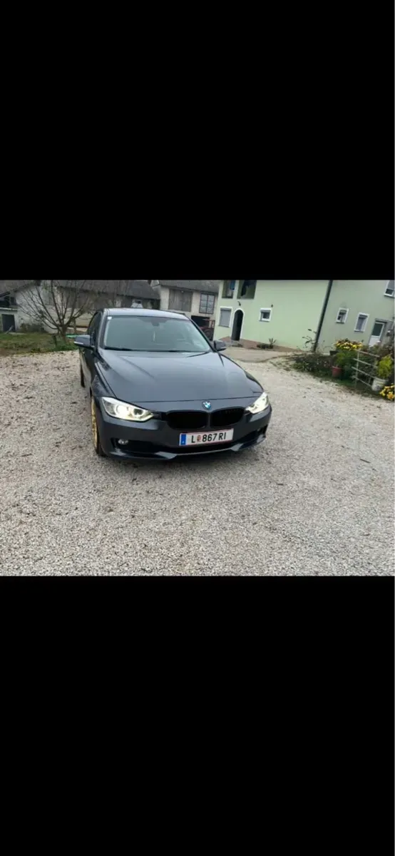BMW 3 Series 2012 photo 3