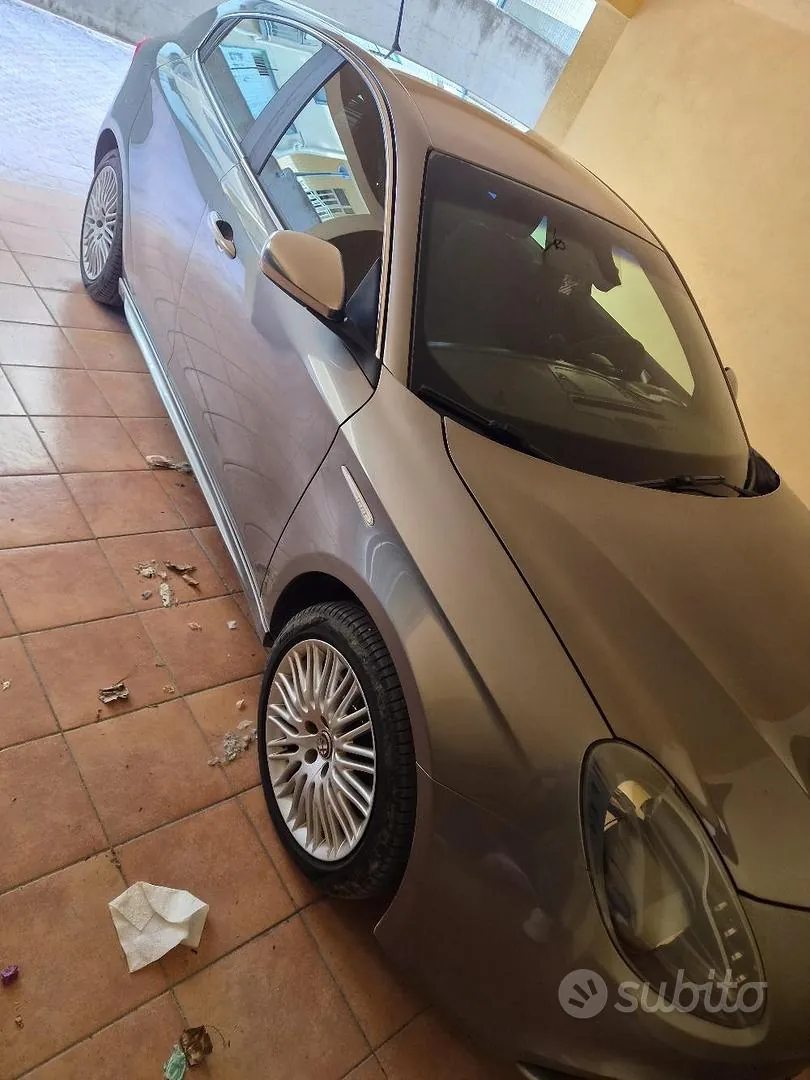 Alfa Romeo Giulietta 2012 photo 4