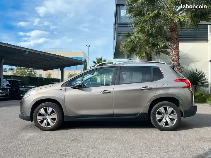 Peugeot 2008 2015 photo 3