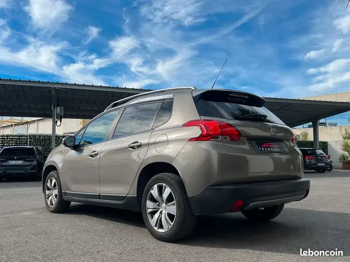 Peugeot 2008 2015 photo 4