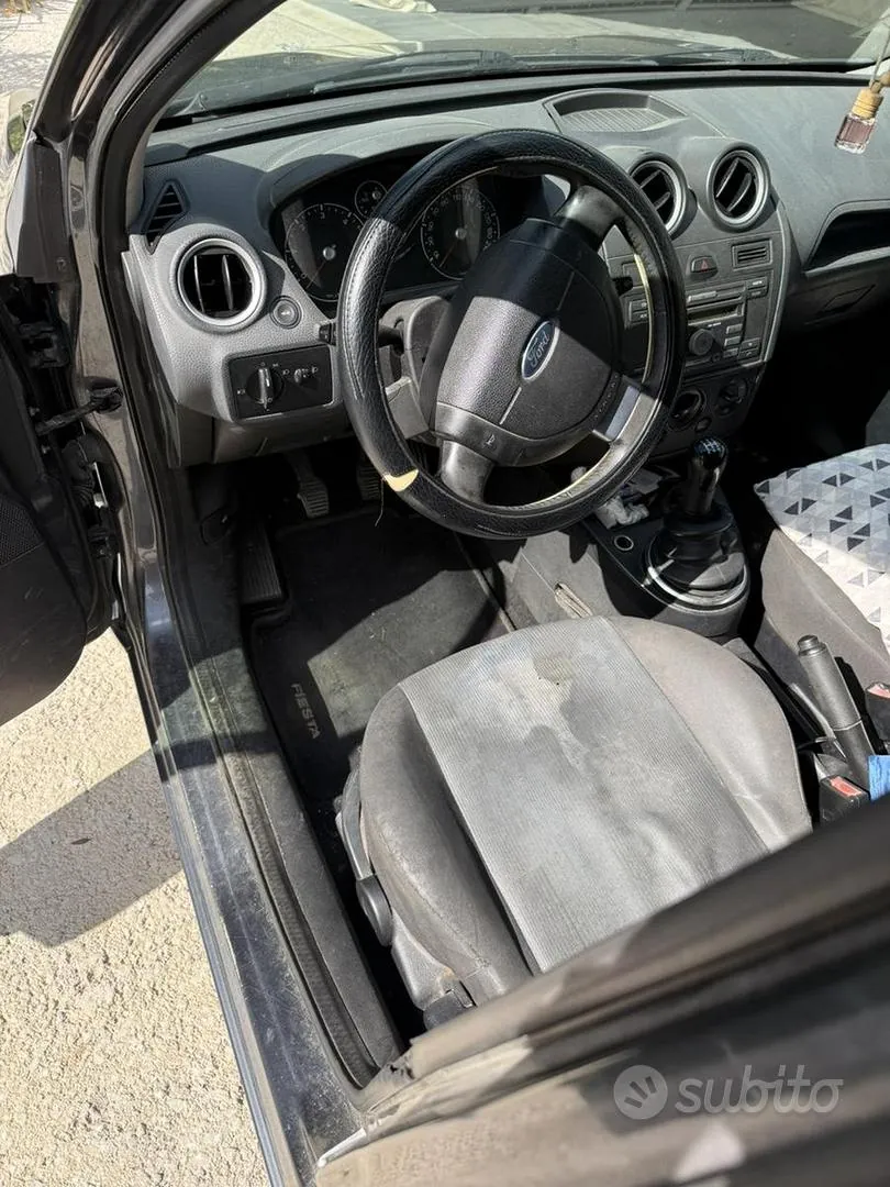 Ford Fiesta 2006 photo 5