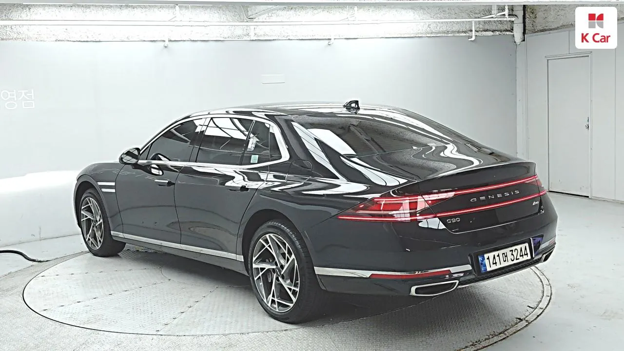 Genesis G90 2022 photo 2